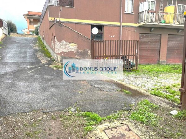 negozio in vendita a Roma in zona Massimina/Casal Lumbroso