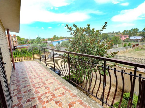 appartamento in vendita a Roma in zona Piana del Sole