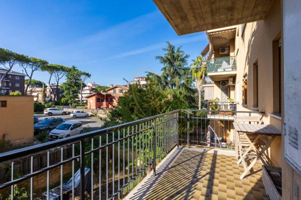 appartamento in vendita a Roma in zona Colle del Sole