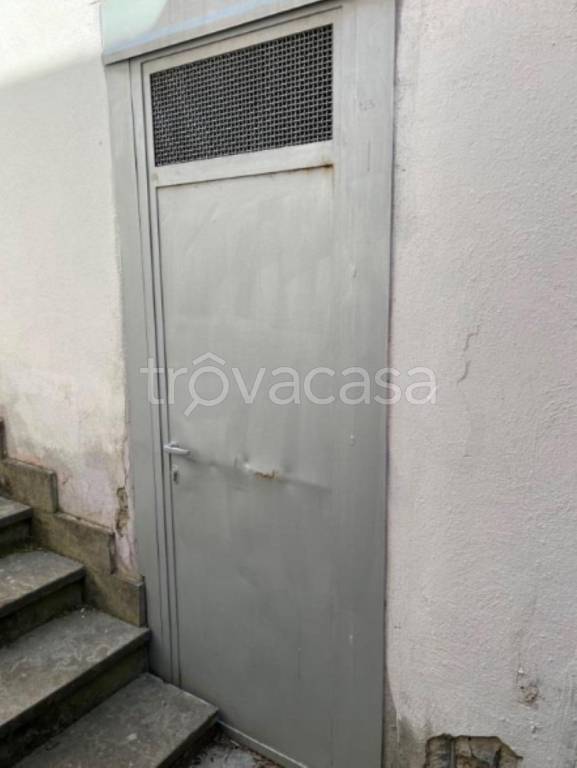 locale commerciale in vendita a Roma in zona Collatino