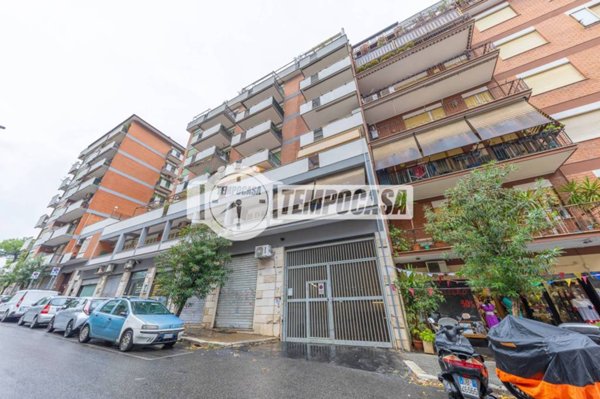 locale di sgombero in vendita a Roma in zona Collatino