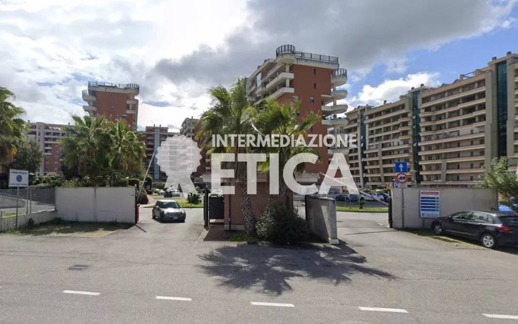 appartamento in vendita a Roma in zona Acilia