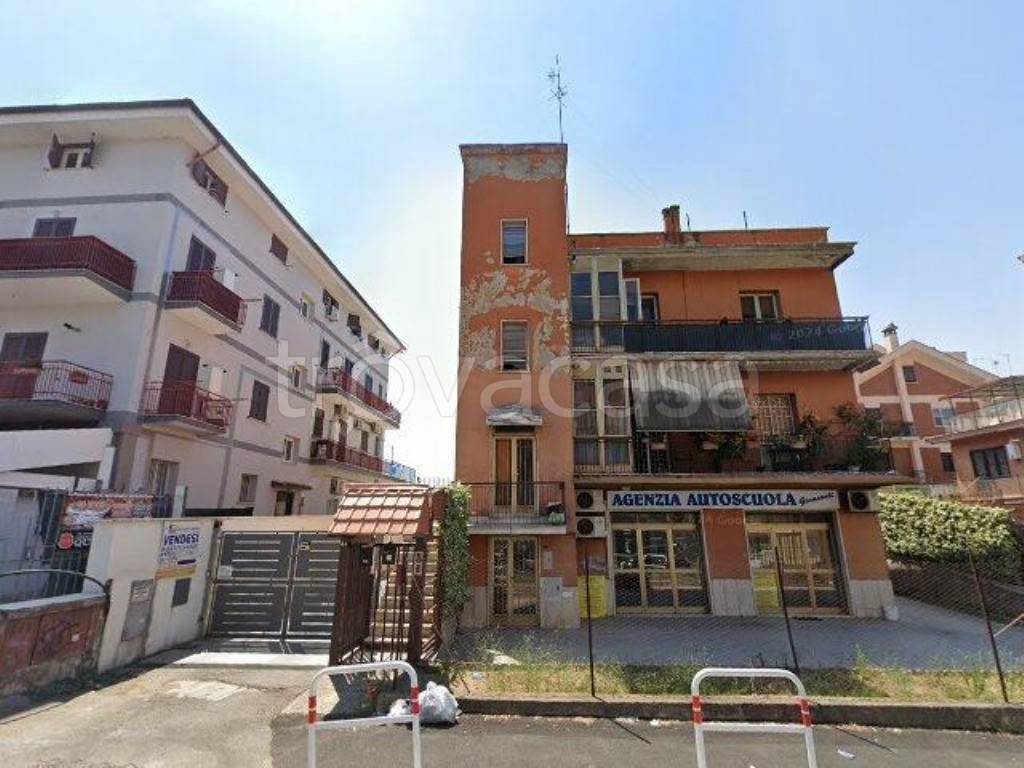 appartamento in vendita a Roma in zona Finocchio