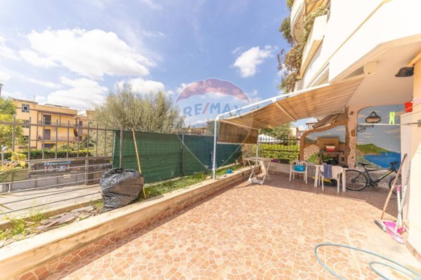 appartamento in vendita a Roma in zona Torre Angela