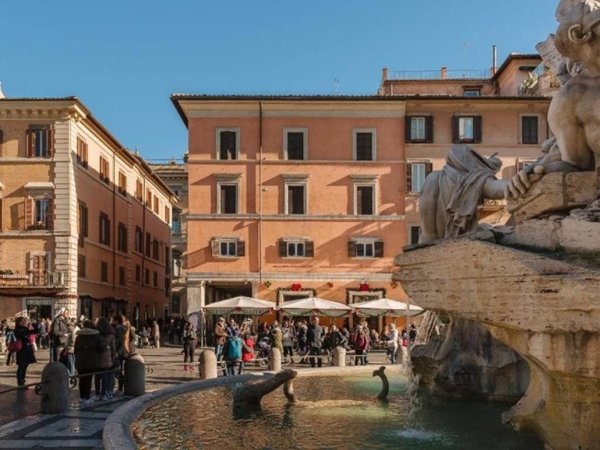 appartamento in vendita a Roma in zona Parione/Sant'Eustachio