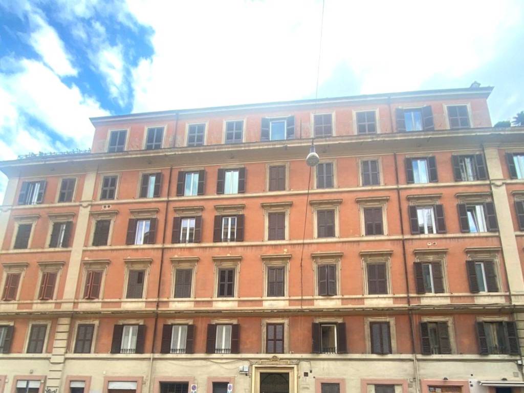 appartamento in vendita a Roma in zona Esquilino