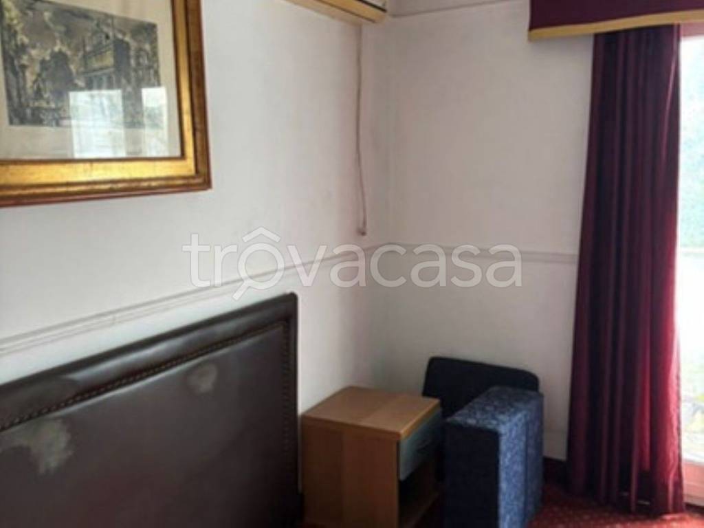 negozio in vendita a Roma in zona Labaro