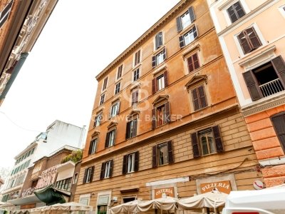 appartamento in vendita a Roma in zona Trastevere