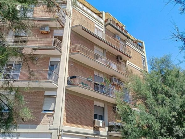 appartamento in vendita a Roma in zona Ostia