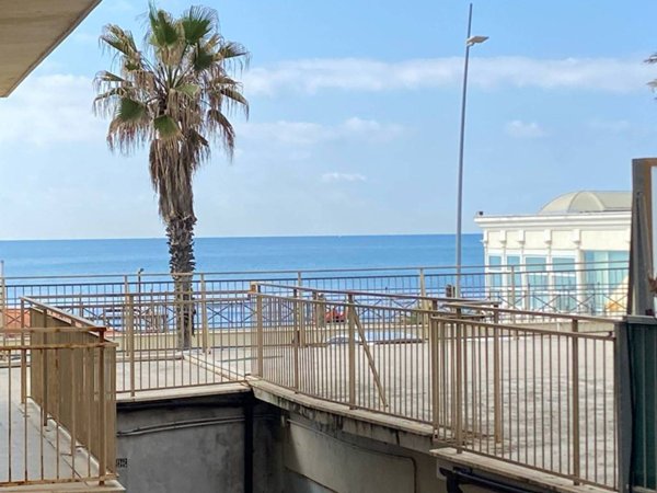 appartamento in vendita a Roma in zona Ostia
