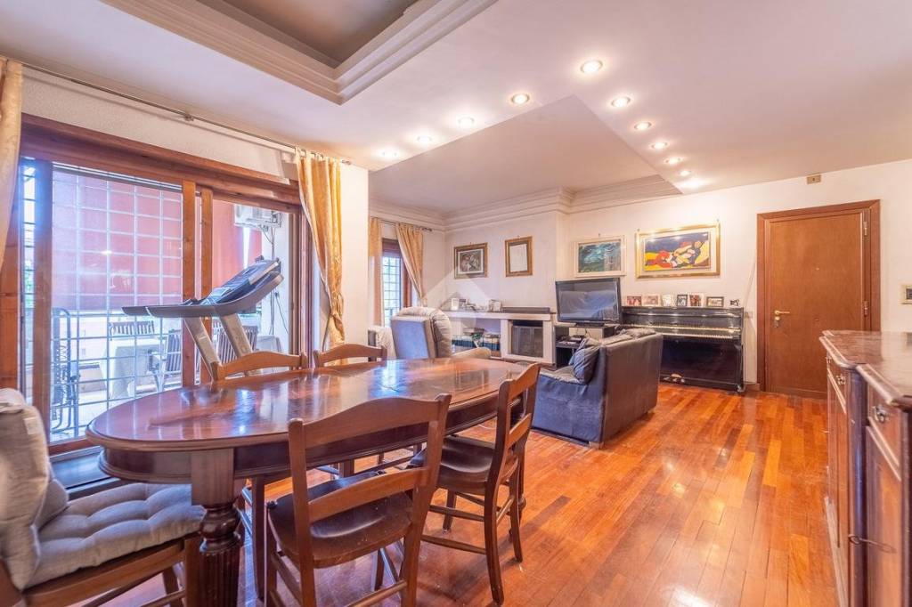 appartamento in vendita a Roma in zona Aurelio