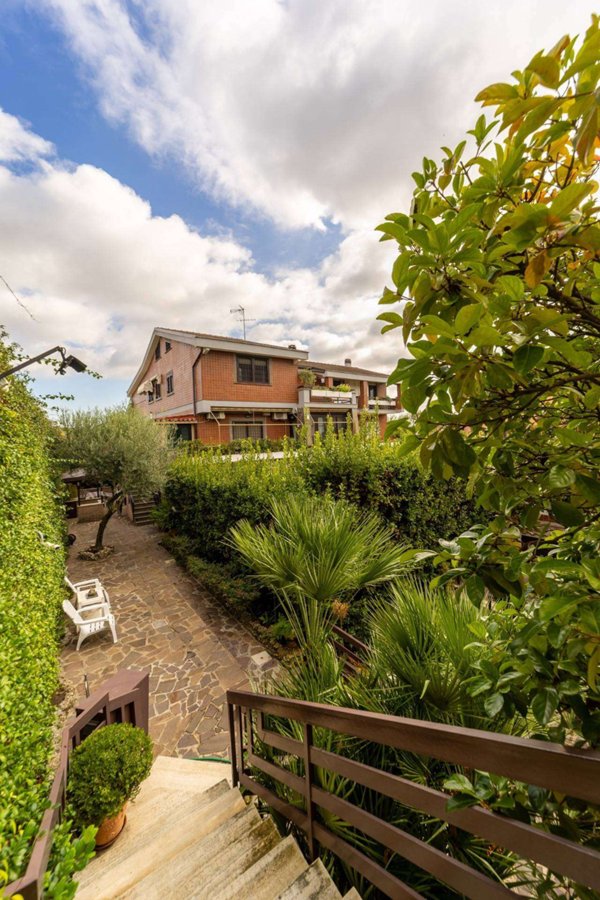 casa indipendente in vendita a Roma in zona Aurelio