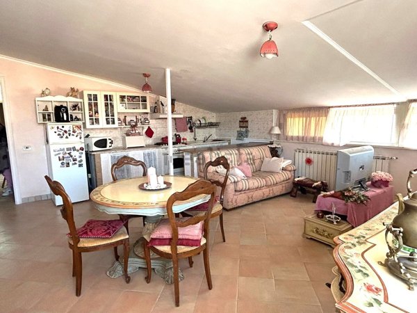 appartamento in vendita a Roma in zona Casal Morena