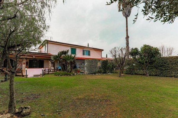 casa indipendente in vendita a Roma in zona Aurelio
