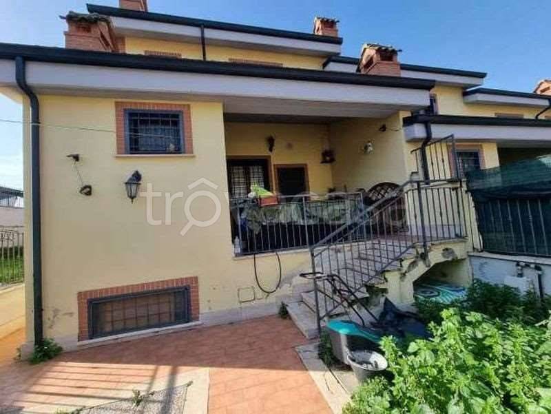casa indipendente in vendita a Roma in zona Castelverde