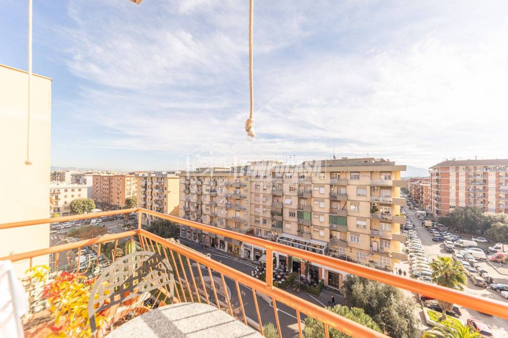 appartamento in vendita a Roma in zona Appio Claudio