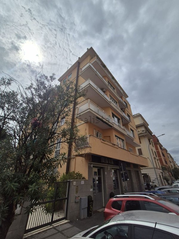 appartamento in vendita a Roma in zona Tuscolano