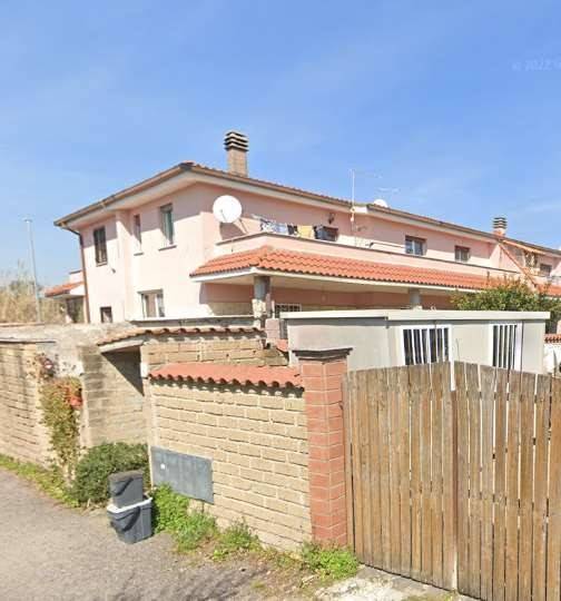 casa indipendente in vendita a Roma