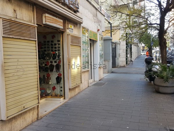 negozio in vendita a Roma