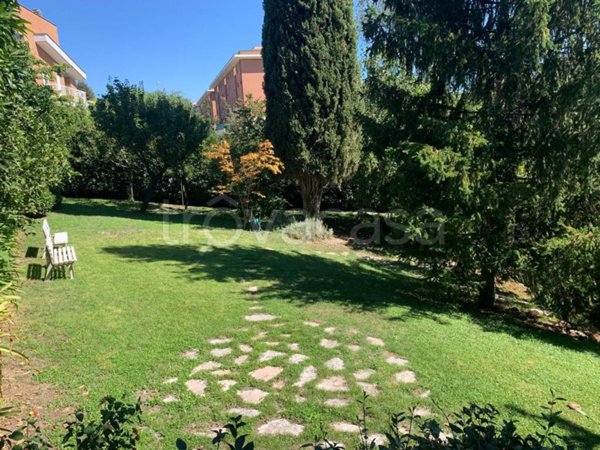 casa indipendente in vendita a Roma in zona EUR