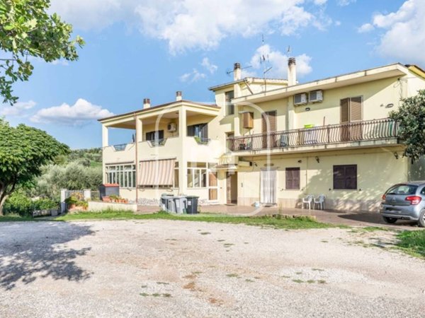 appartamento in vendita a Roma in zona Finocchio