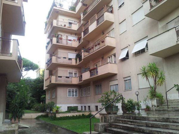 appartamento in vendita a Roma in zona Nomentano