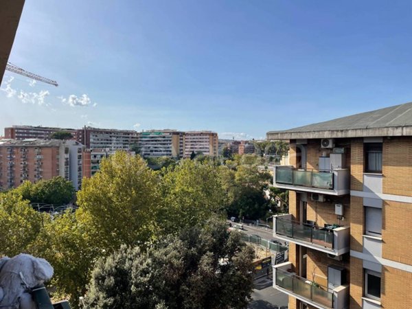 appartamento in vendita a Roma in zona Portuense
