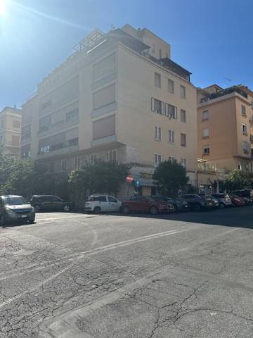 appartamento in vendita a Roma in zona Nomentano