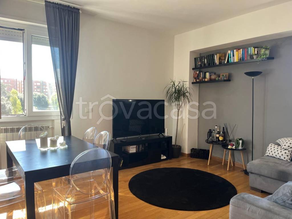 appartamento in vendita a Roma in zona Spinaceto