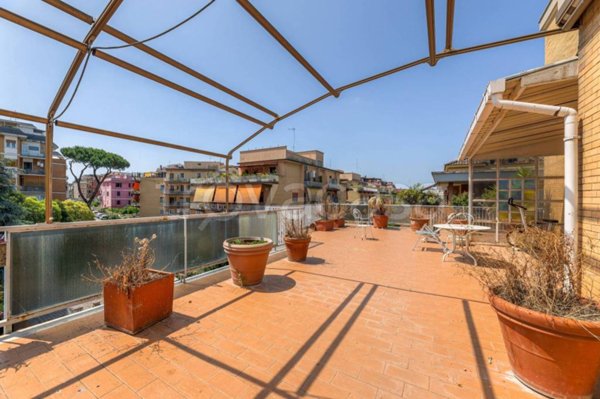 appartamento in vendita a Roma in zona Aurelio