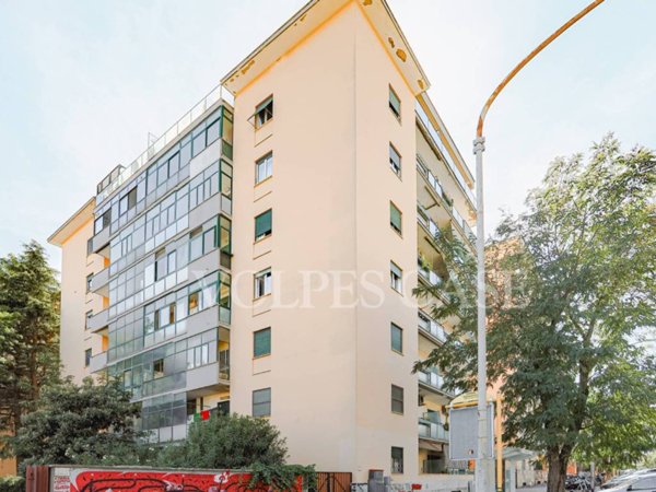 appartamento in vendita a Roma in zona Ardeatino