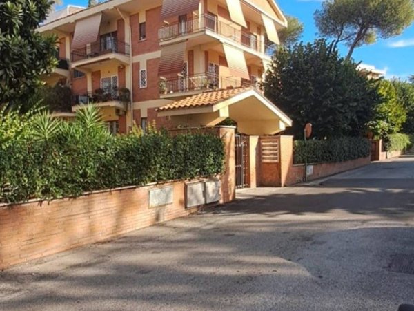 appartamento in vendita a Roma in zona Spinaceto