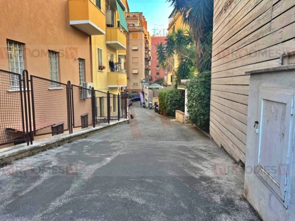 appartamento in vendita a Roma in zona Cinecittà
