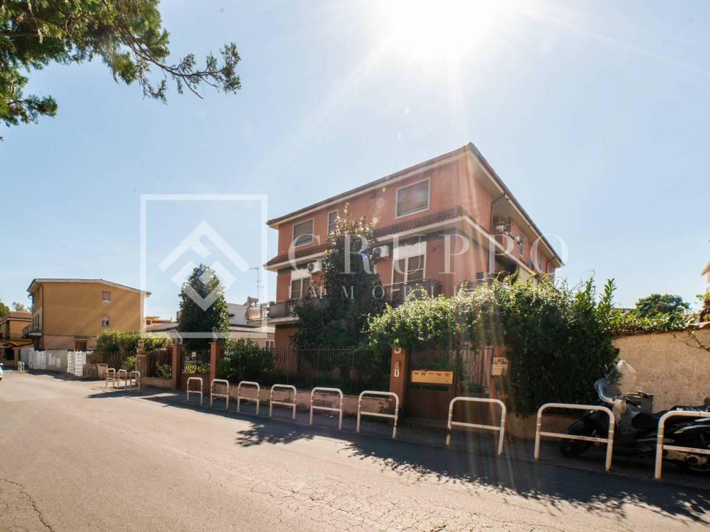appartamento in vendita a Roma in zona Acilia