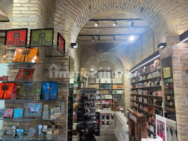 negozio in vendita a Roma
