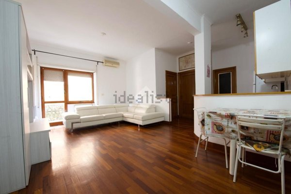 appartamento in vendita a Roma in zona Ostia