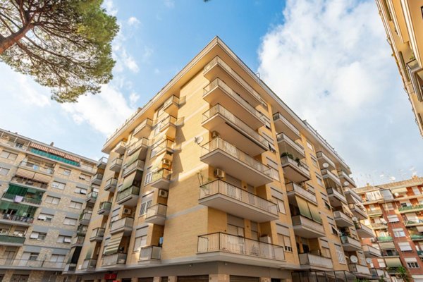 appartamento in vendita a Roma in zona Don Bosco