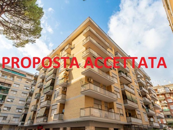 appartamento in vendita a Roma in zona Cinecittà