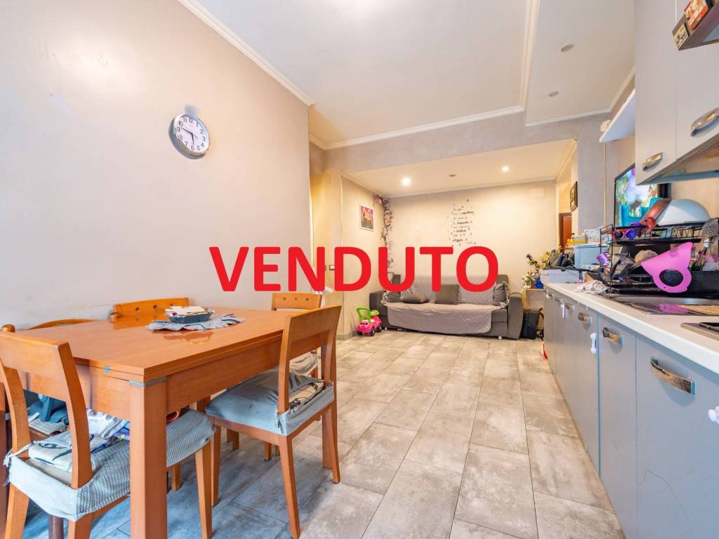 appartamento in vendita a Roma in zona Cinecittà