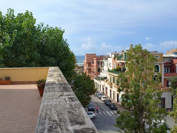 appartamento in vendita a Roma in zona Ostia