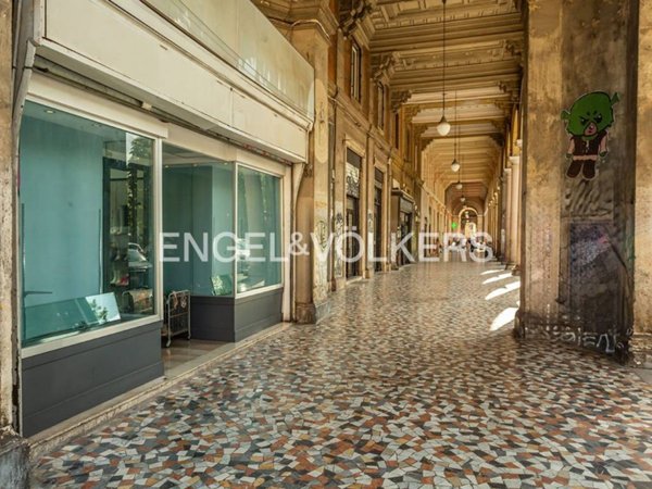 negozio in vendita a Roma in zona Esquilino