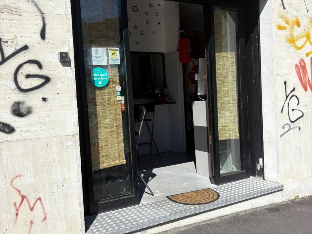 negozio in vendita a Roma in zona Gianicolense