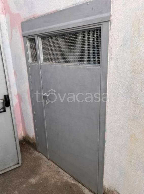 locale commerciale in vendita a Roma in zona Collatino