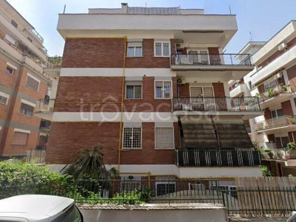 appartamento in vendita a Roma in zona Corviale