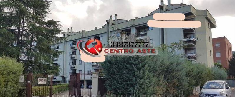 ufficio in vendita a Roma in zona Torre Angela