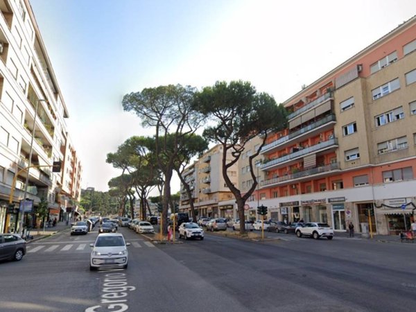 negozio in vendita a Roma in zona Aurelio