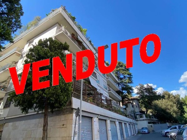 appartamento in vendita a Roma in zona Della Vittoria