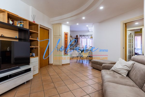 appartamento in vendita a Roma in zona Don Bosco
