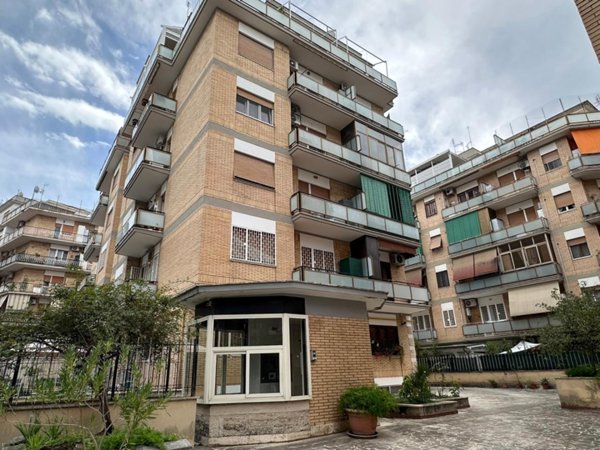 appartamento in vendita a Roma in zona Prenestino-Labicano
