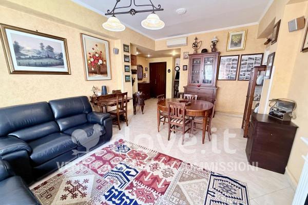 appartamento in vendita a Roma in zona Ardeatino